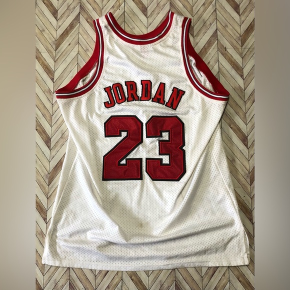 Michael Jordan Jersey Mitchell & Ness 96-97 Hardwood Classics. Size L (44) White - Picture 4 of 8